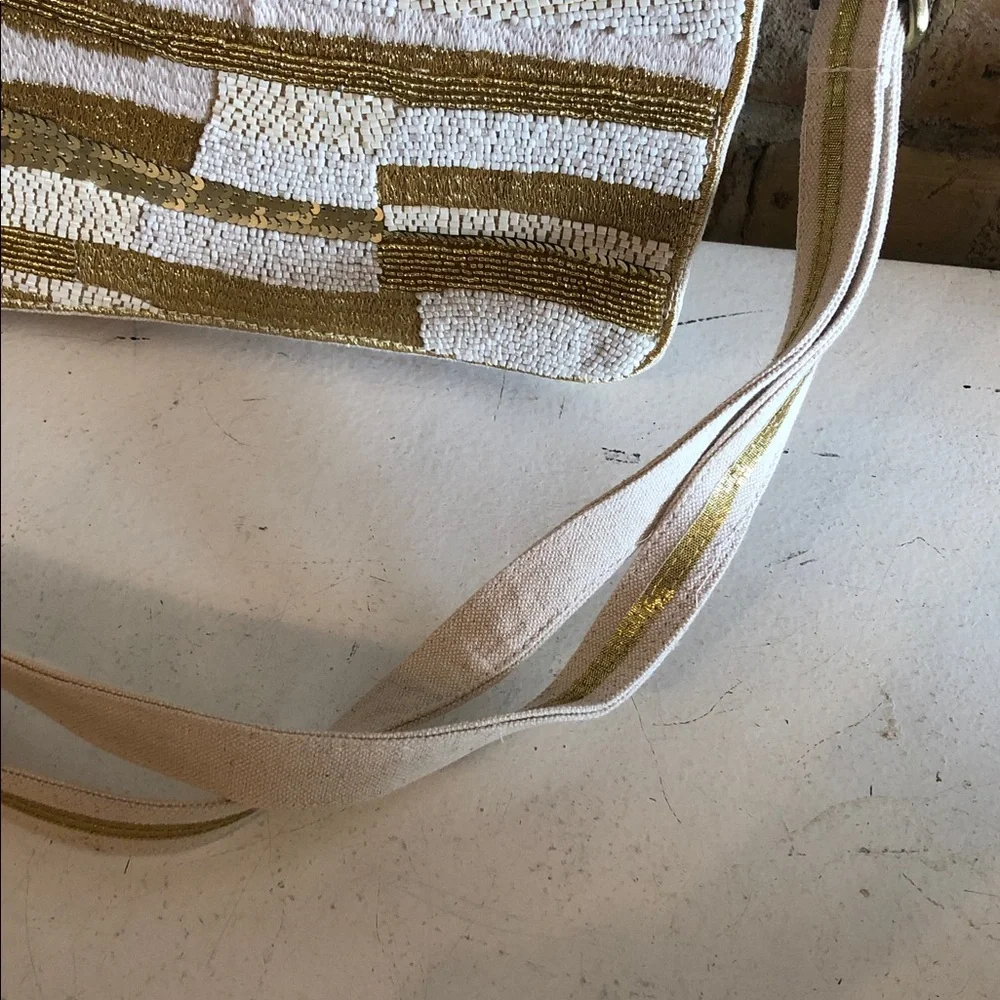 America & Beyond Purse